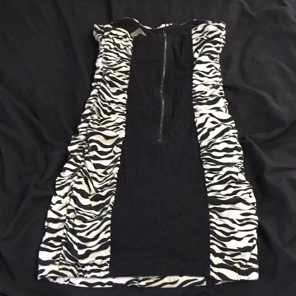 📍Mini Zebra Dress - Picture 2 of 3